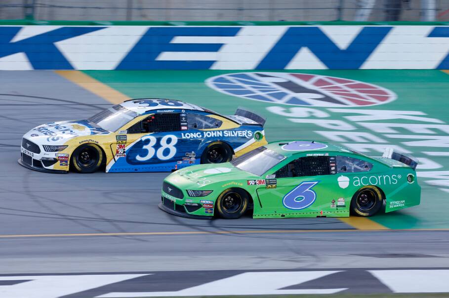 Roush Fenway's Ryan Newman (6) was also a top-10 finisher, placing ninth. Roush Fenway's Ryan Newman (6) was also a top-10 finisher, placing ninth.